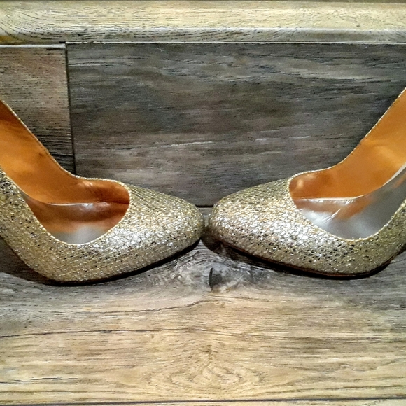 Badgley Mischka Strap Back High Heels - Picture 3 of 8